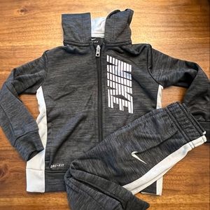Toddler boy Nike Dri-fit set- 3T